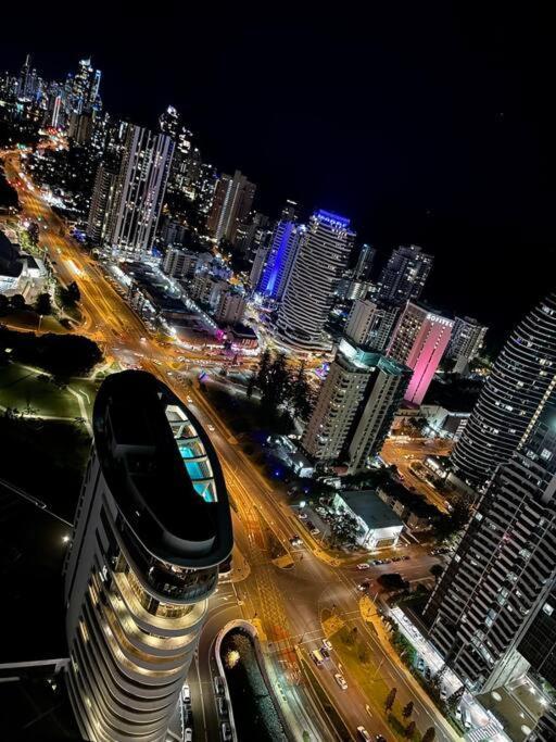 Stunning Oceanview 2Br In The Heart Of Broadbeach 44F Apartamento Gold Coast Exterior foto