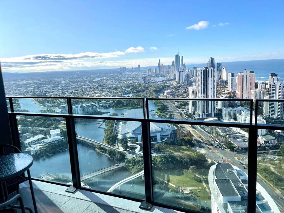 Stunning Oceanview 2Br In The Heart Of Broadbeach 44F Apartamento Gold Coast Exterior foto